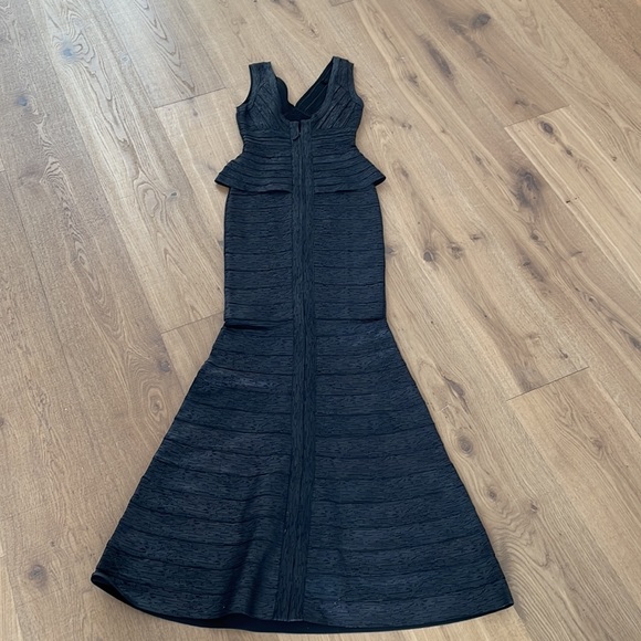 Stunning Black Bandage Dress - Picture 3 of 4